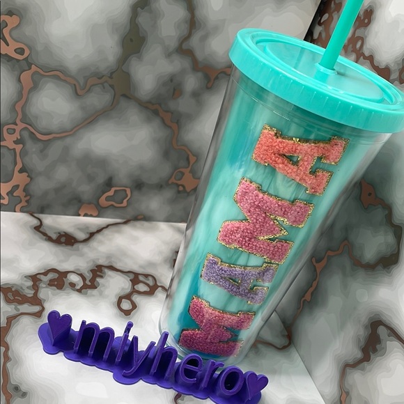 MVP MAMA 3pc set with tumbler, makeup bag and keychain - Picture 4 of 5